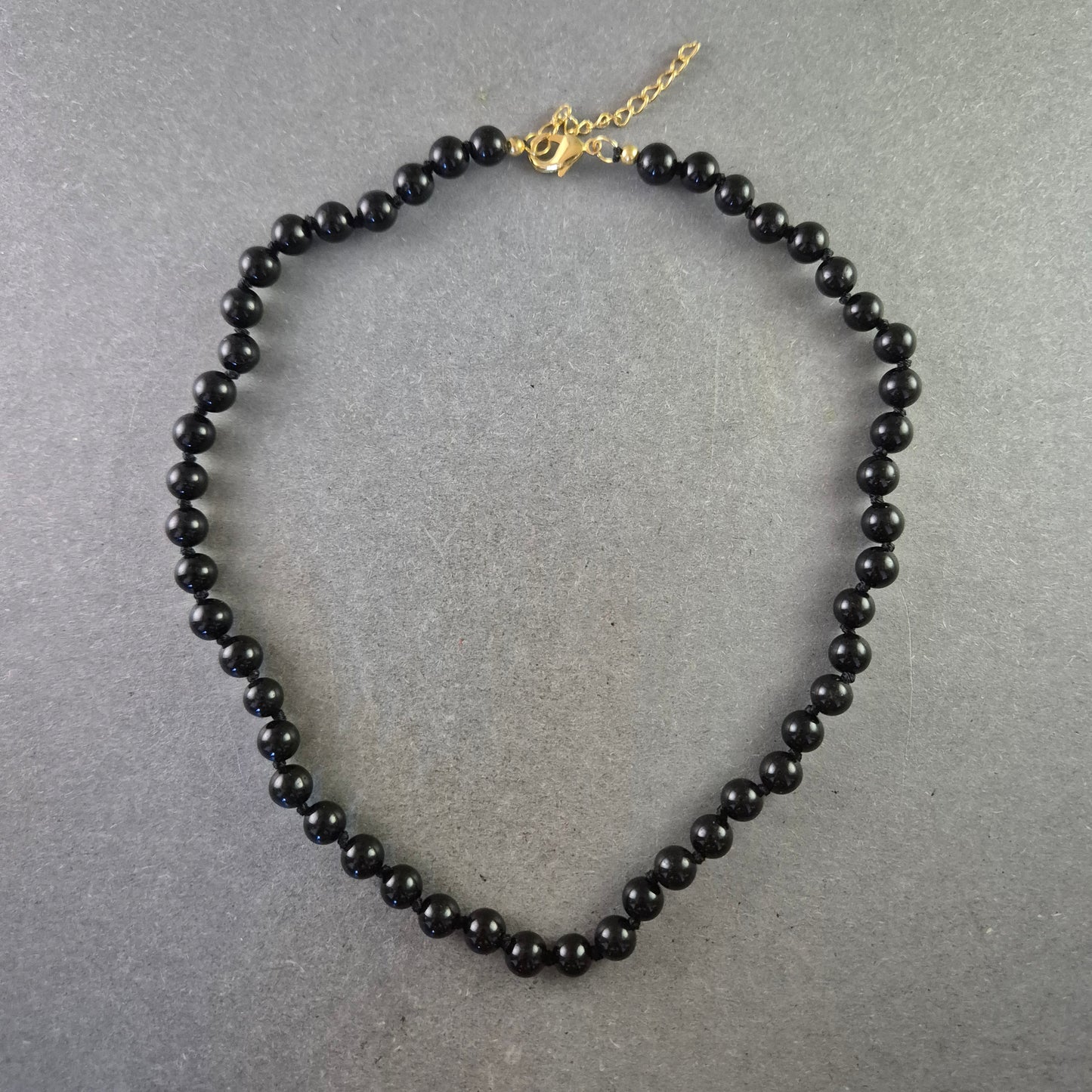 Elegante schwarze Halskette aus Onyx