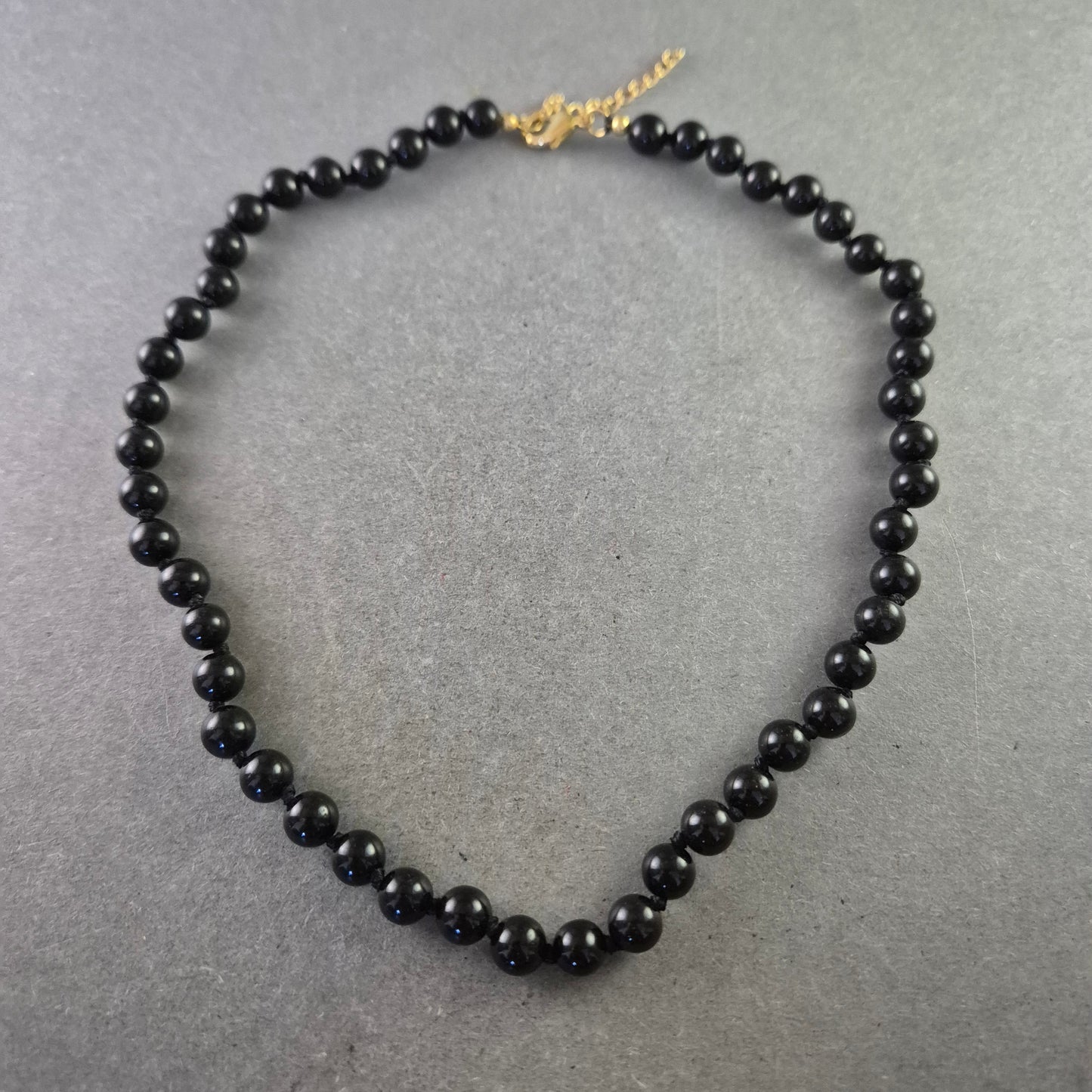 Elegante schwarze Halskette aus Onyx