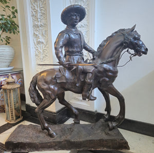 Große Schwere Bronze Skulptur Südeuropäischer Jäger auf Pferd ca. 120kg