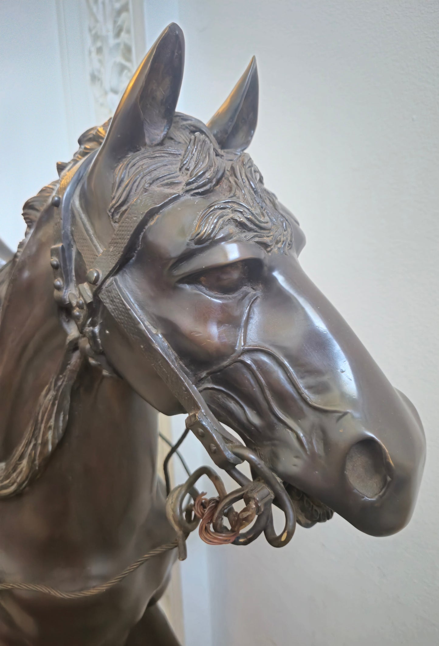 Große Schwere Bronze Skulptur Südeuropäischer Jäger auf Pferd ca. 120kg