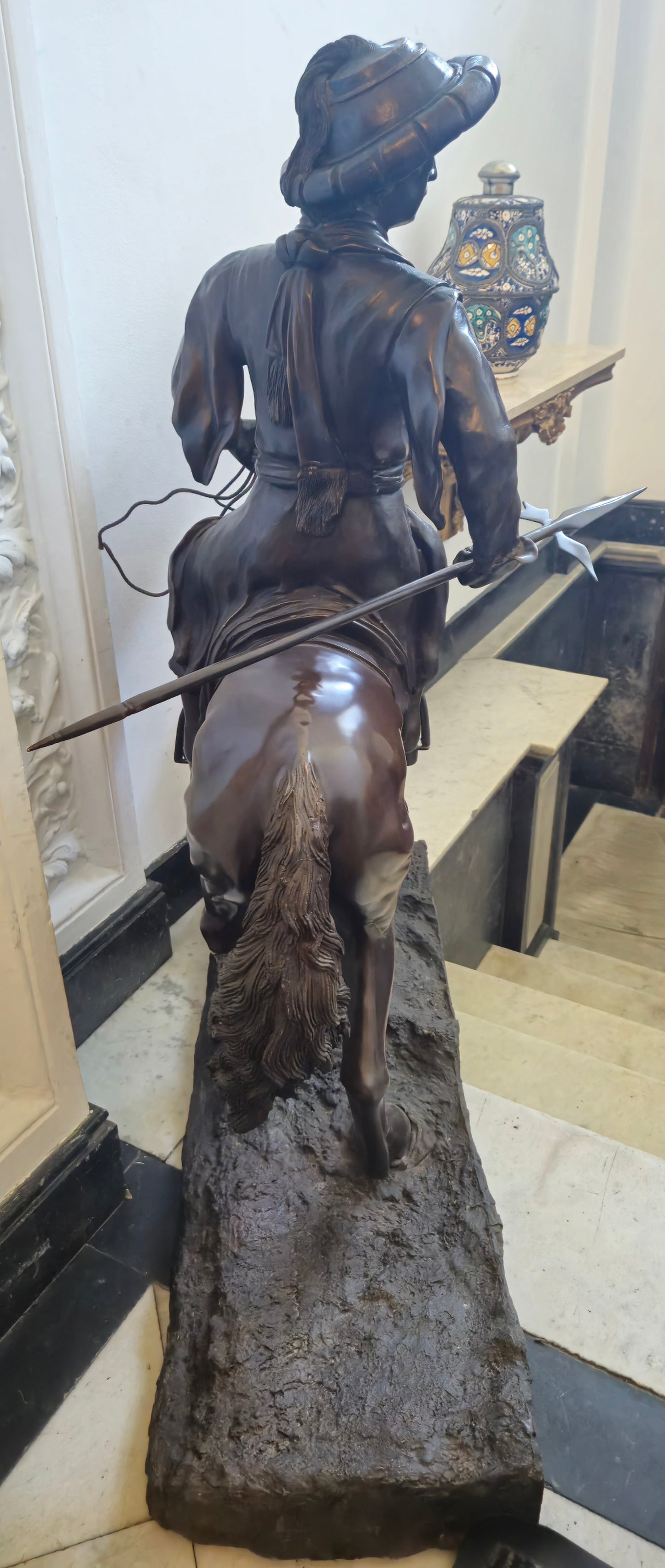 Große Schwere Bronze Skulptur Südeuropäischer Jäger auf Pferd ca. 120kg