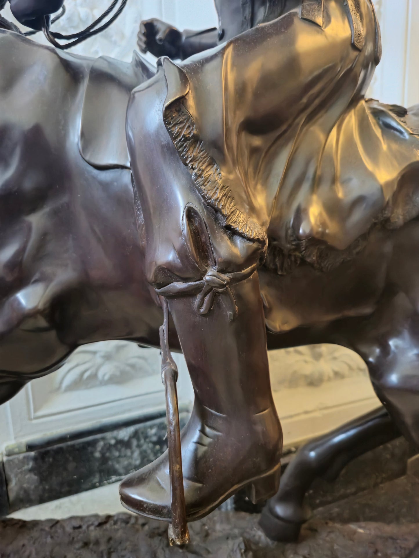 Große Schwere Bronze Skulptur Südeuropäischer Jäger auf Pferd ca. 120kg