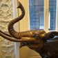 Große Schwere Fein gearbeitete Bronze Skulptur Elefant mit Stoßzähnen ca. 120kg