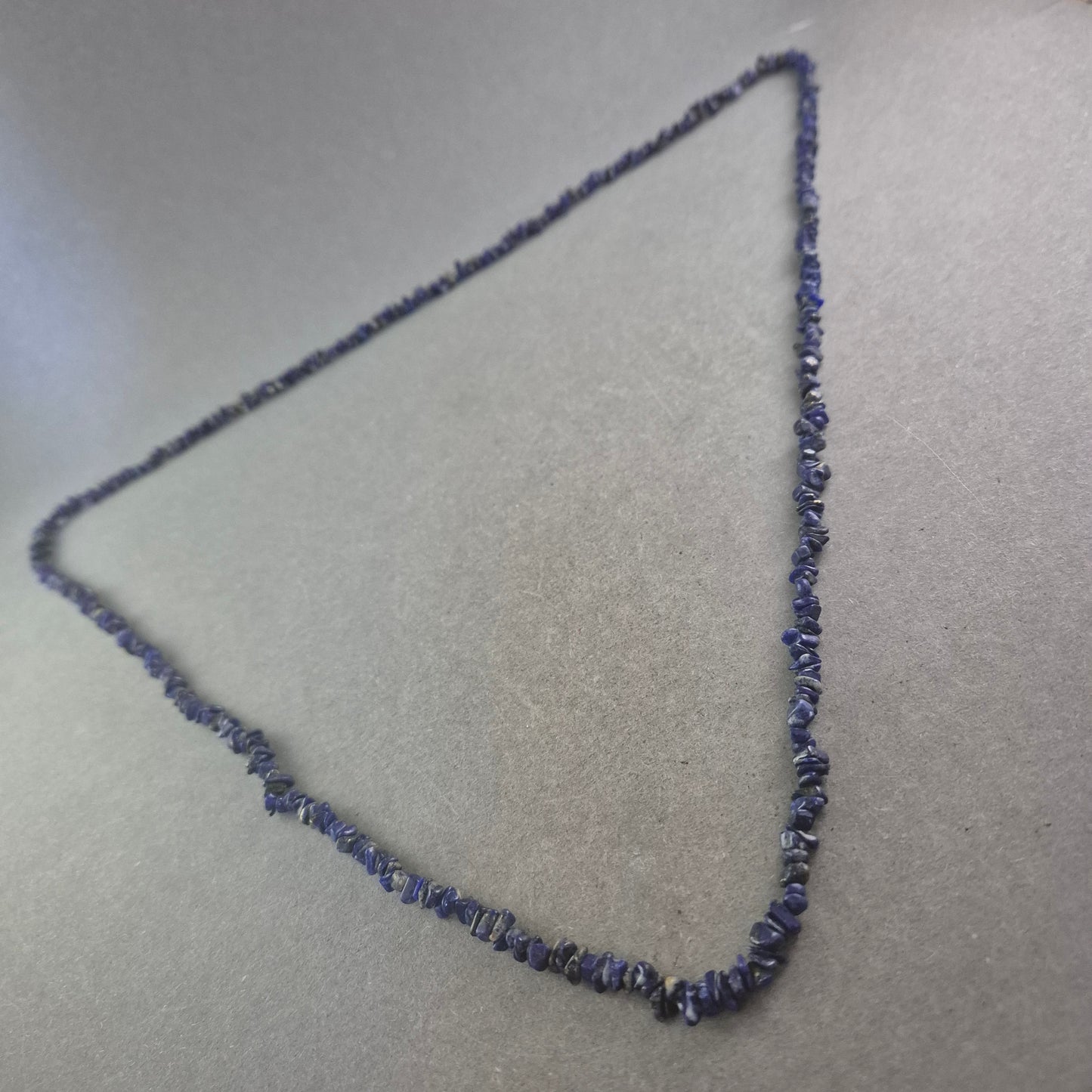 Blaue Edelstein Halskette – Natürliche Eleganz mit Splittersteinen