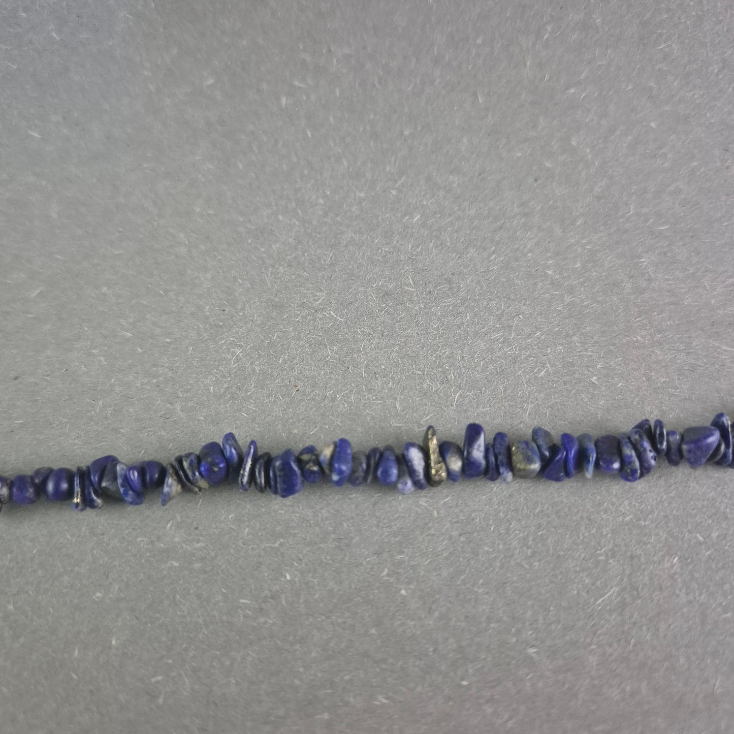 Blaue Edelstein Halskette – Natürliche Eleganz mit Splittersteinen