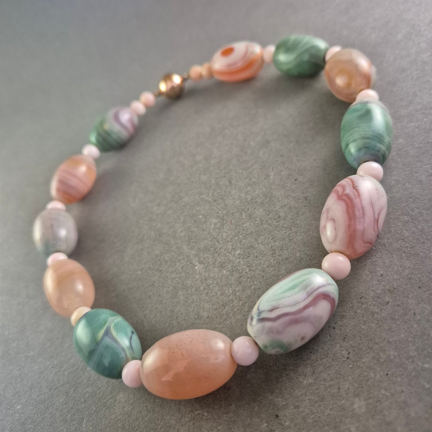 Australische Halskette von "Langes" – Farbige Steine mit 925er Verschluss