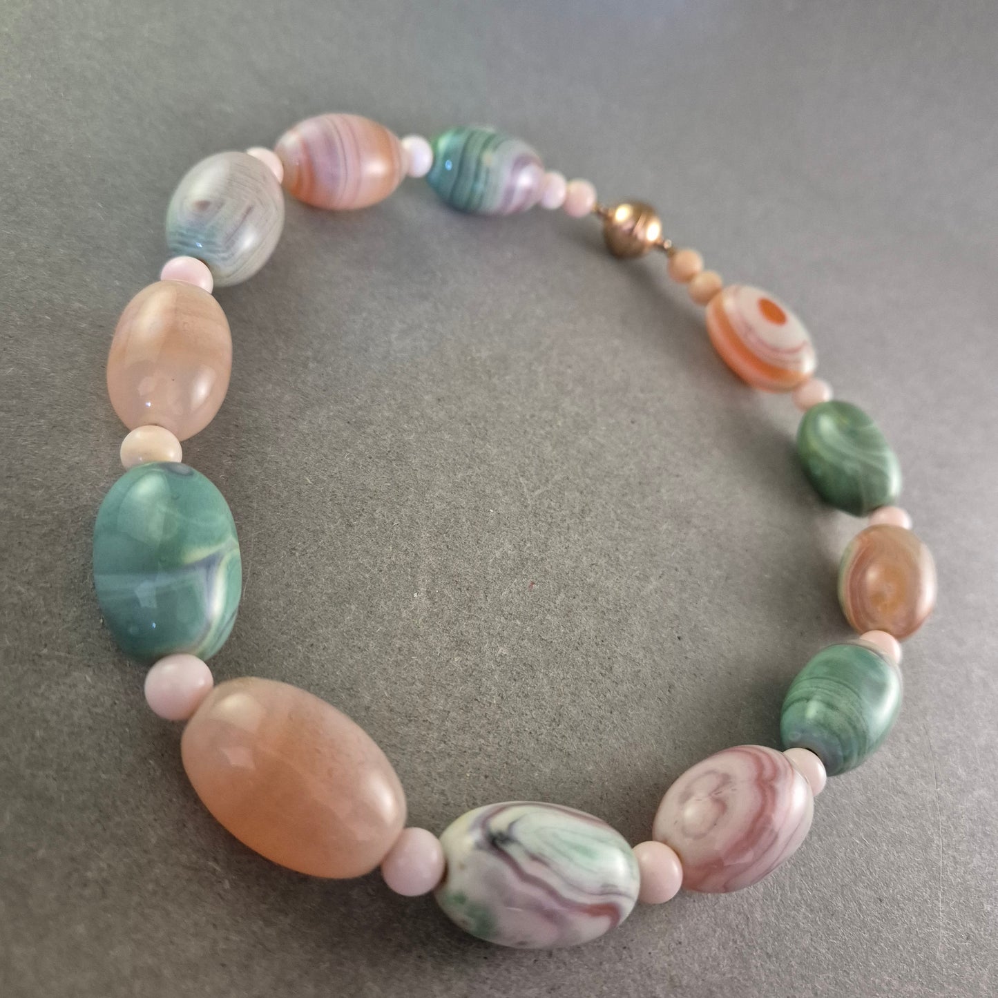 Australische Halskette von "Langes" – Farbige Steine mit 925er Verschluss