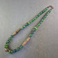 Grüne Ethno Halskette mit Messingperlen – Handgefertigter Look