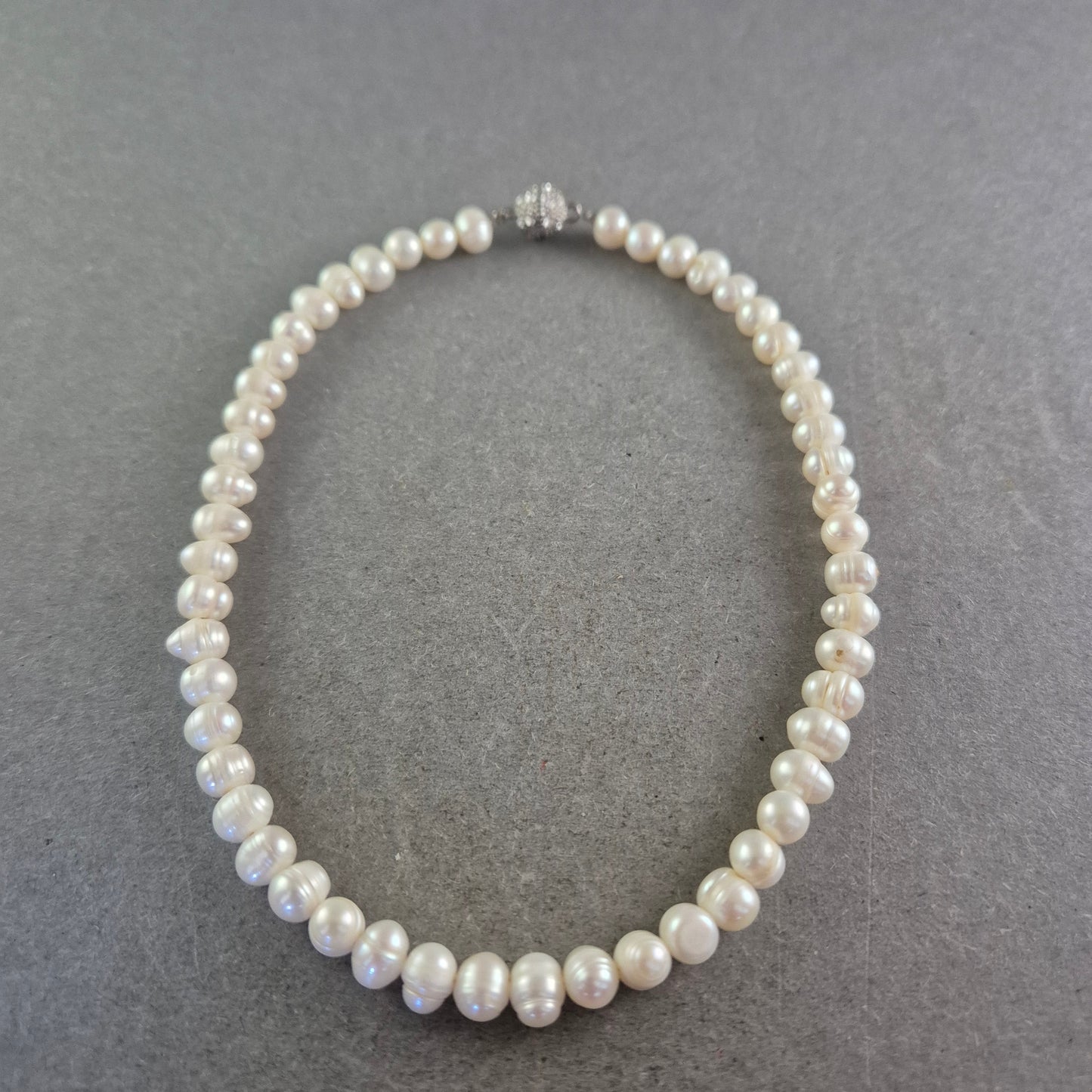 Klassische Perlen Halskette – Eleganter Schmuck für zeitlose Auftritte