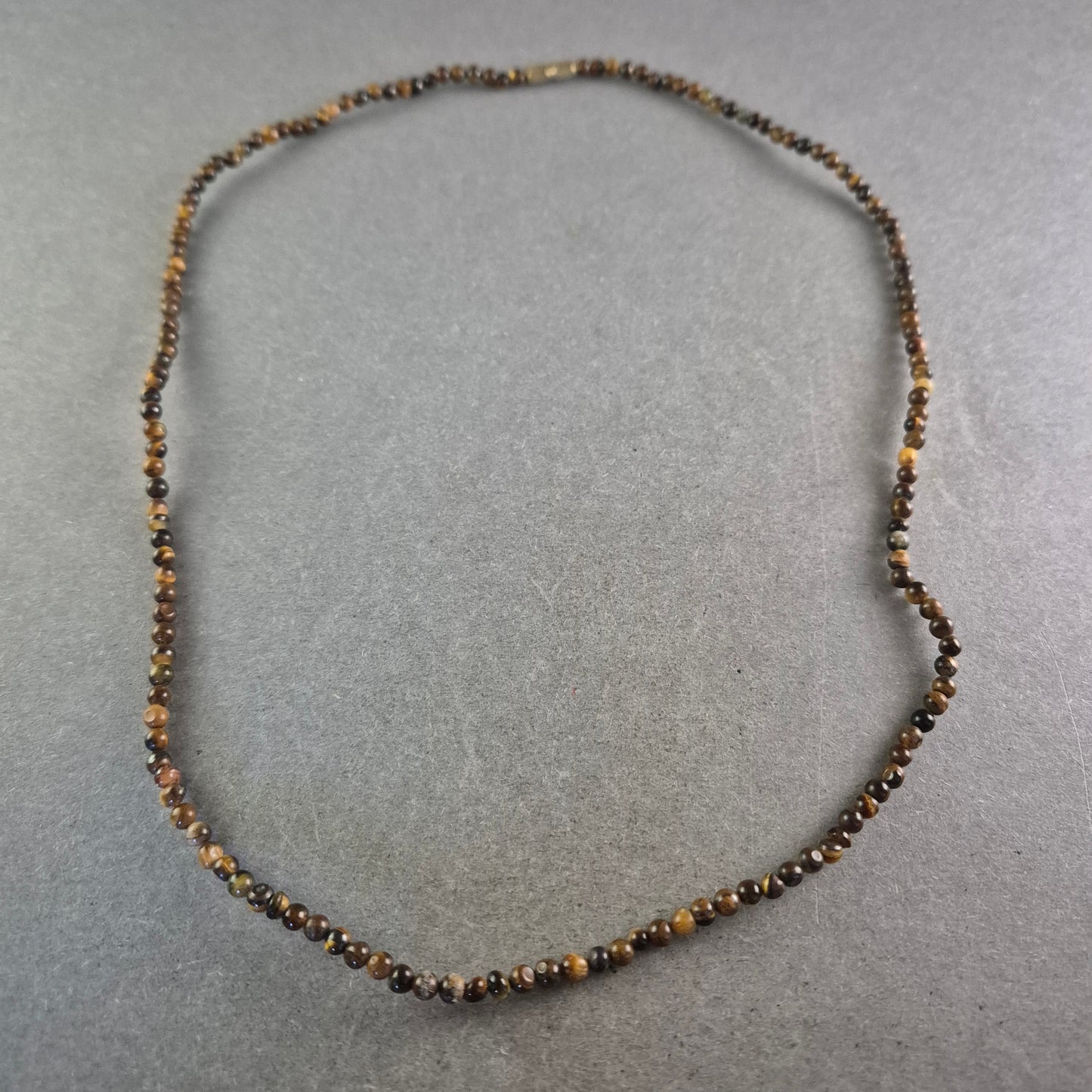 Tigerauge Halskette – Naturstein-Charme mit warmem Glanz