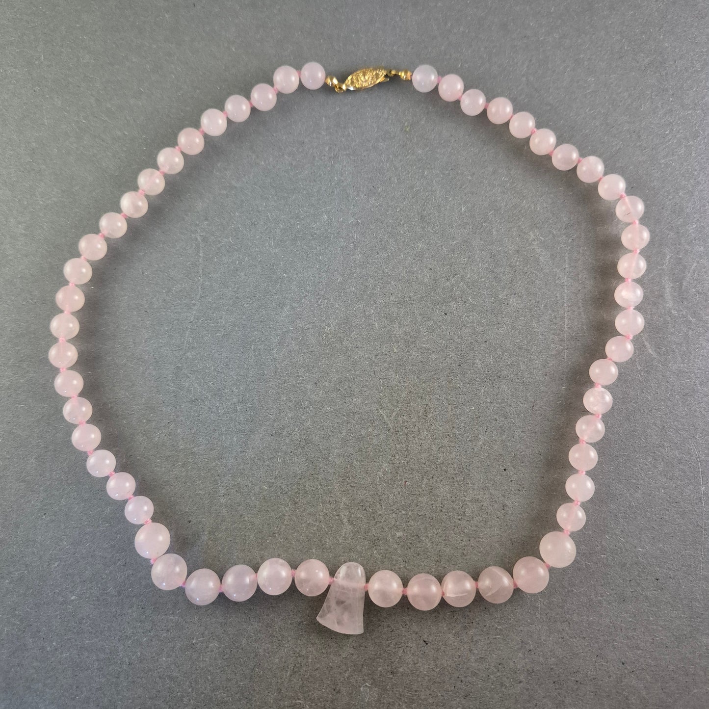 Rosenquarz Halskette mit Anhänger – Sanfte Eleganz in Rosa