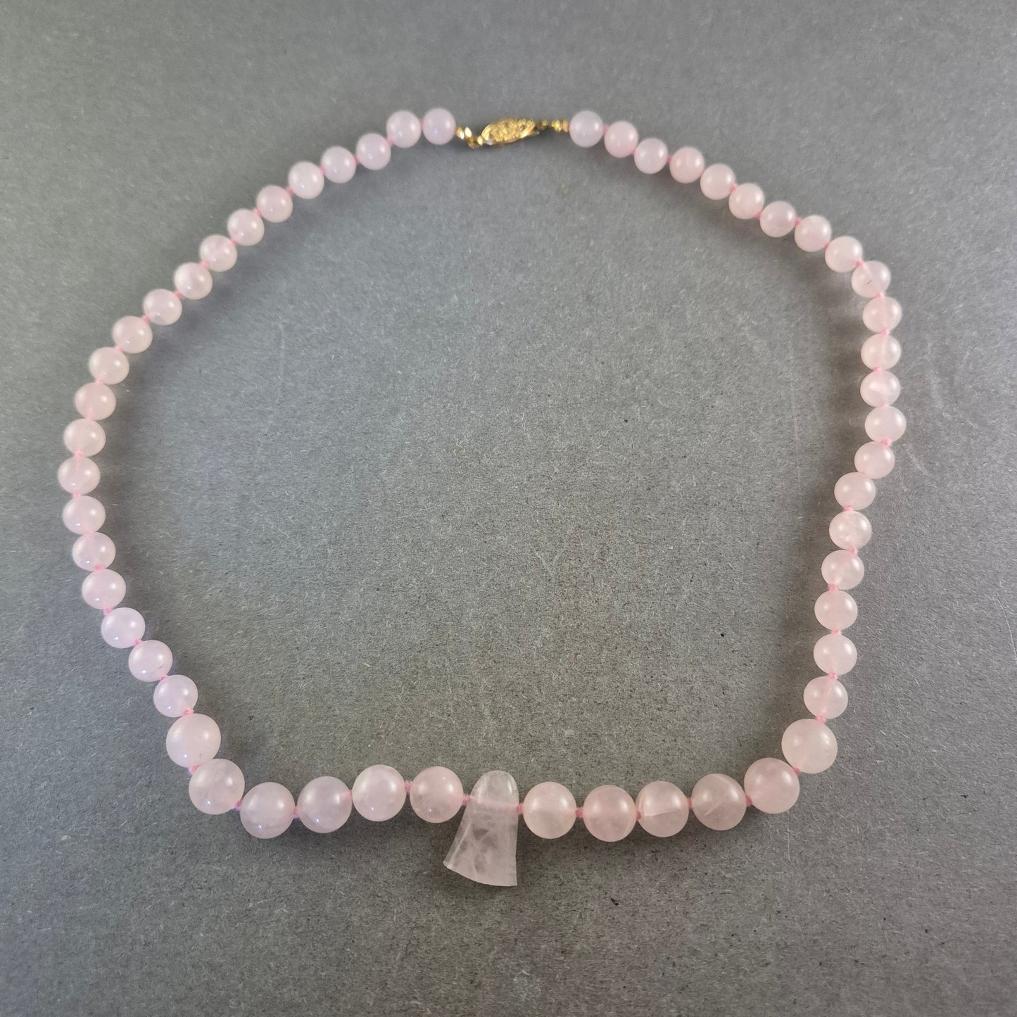 Rosenquarz Halskette mit Anhänger – Sanfte Eleganz in Rosa