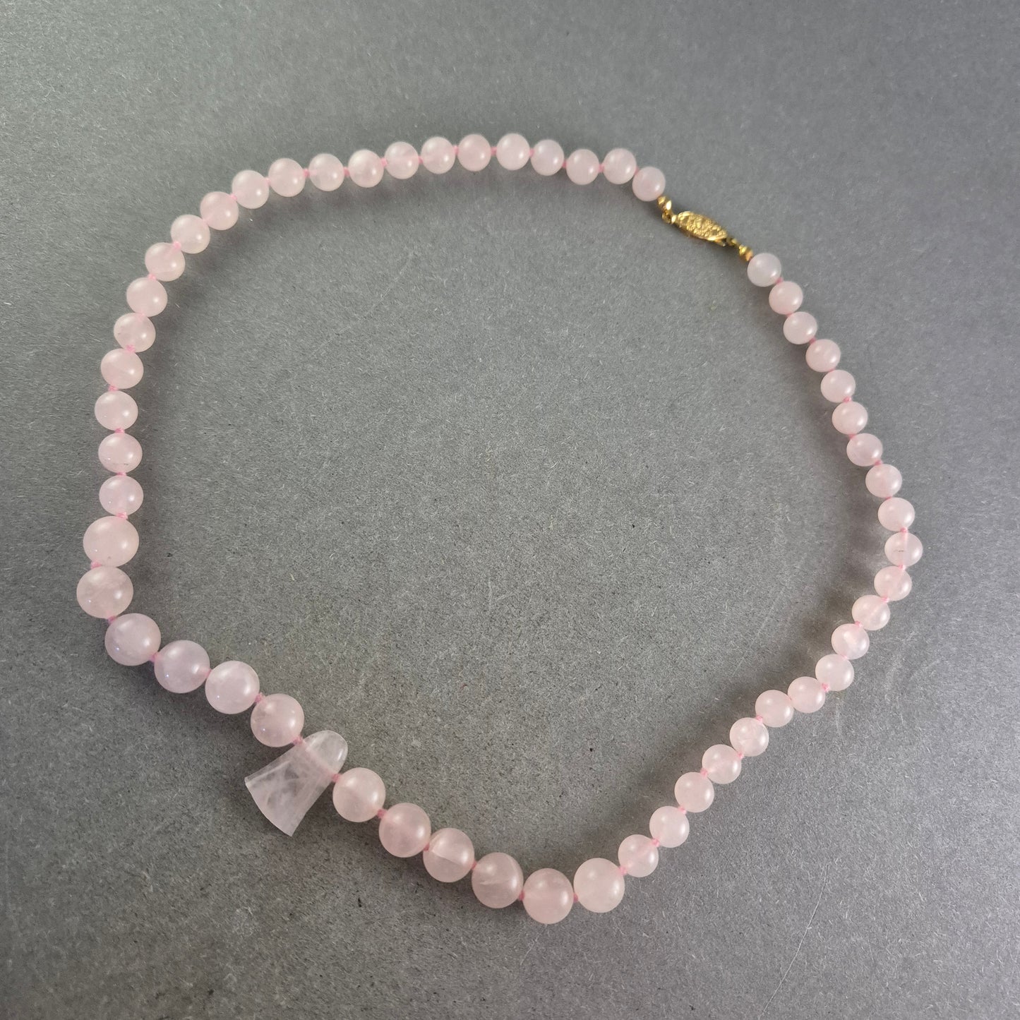 Rosenquarz Halskette mit Anhänger – Sanfte Eleganz in Rosa