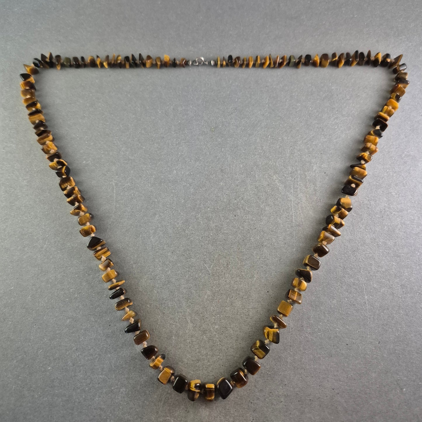 Edle Halskette aus Tigerauge – Naturstein Schmuck mit warmer Ausstrahlung