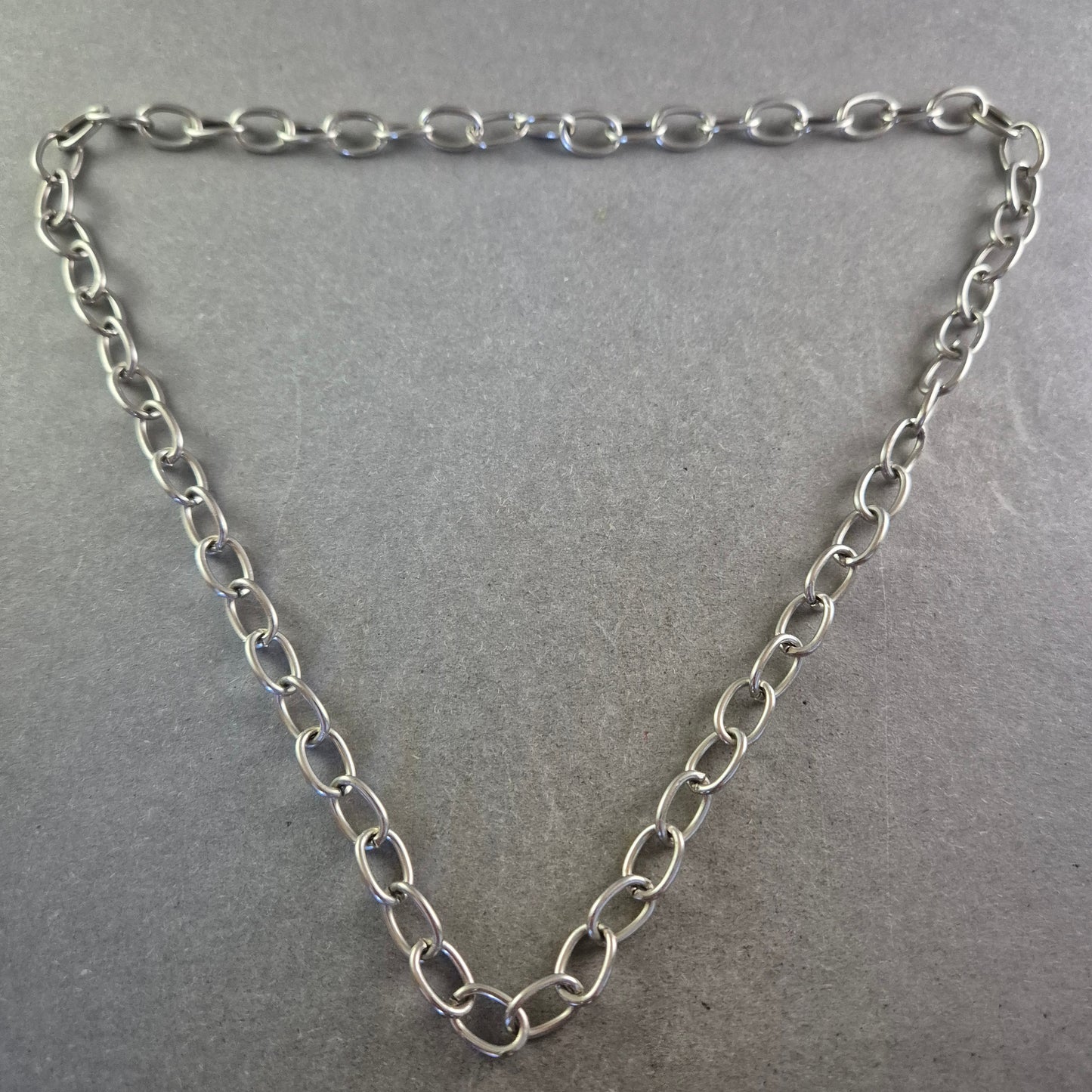 Schlichte Gliederkette in Silberoptik – Zeitlos und vielseitig kombinierbar