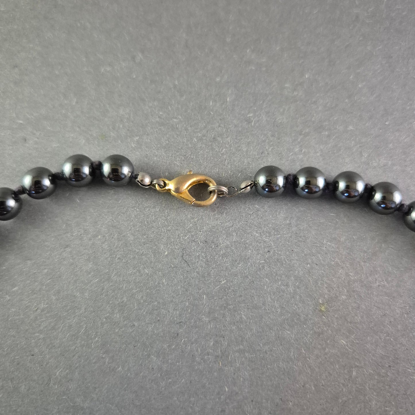 Elegante Hämatit Damen Kette mit Herzanhänger