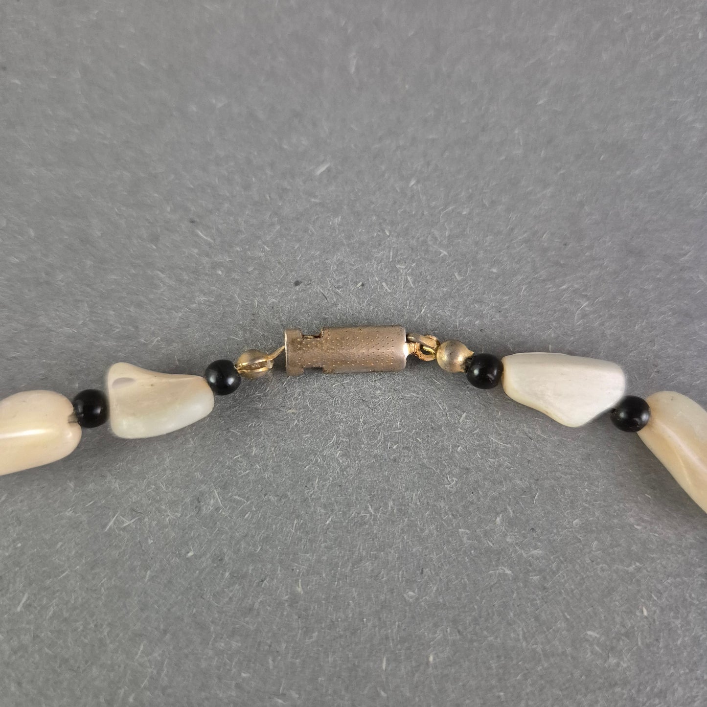 Naturschmuck Halskette mit Muschelanhänger – Maritimer Boho-Stil