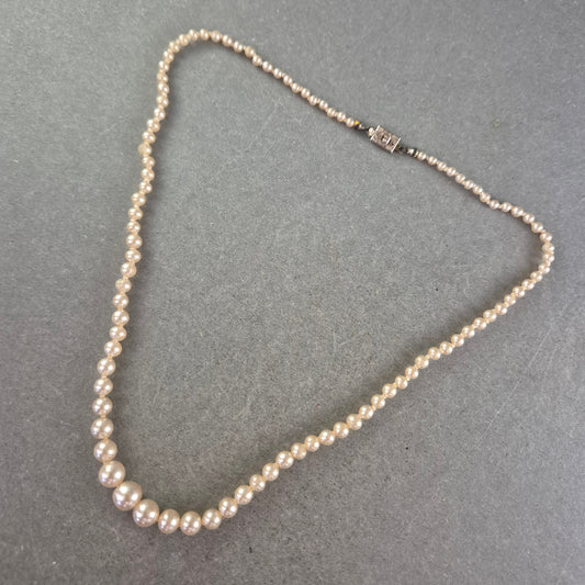 Feine Perlenkette mit Silberverschluss – Klassische Eleganz in Creme