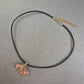 Elegante Damen Kette mit Ginkgo Anhänger – Naturnahes Design