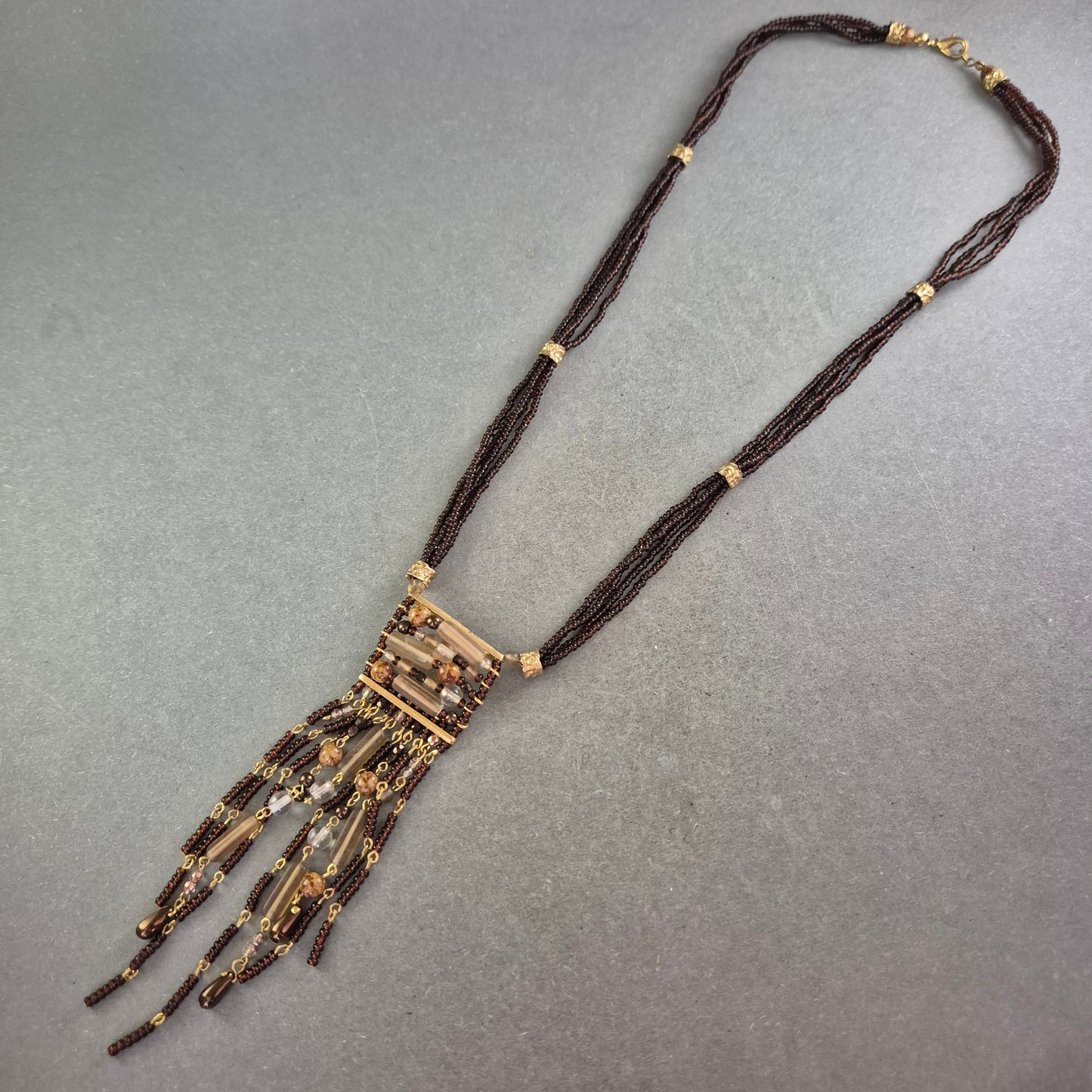 Exotische Damen Kette mit Perlen und Anhängern – Ethno Stil