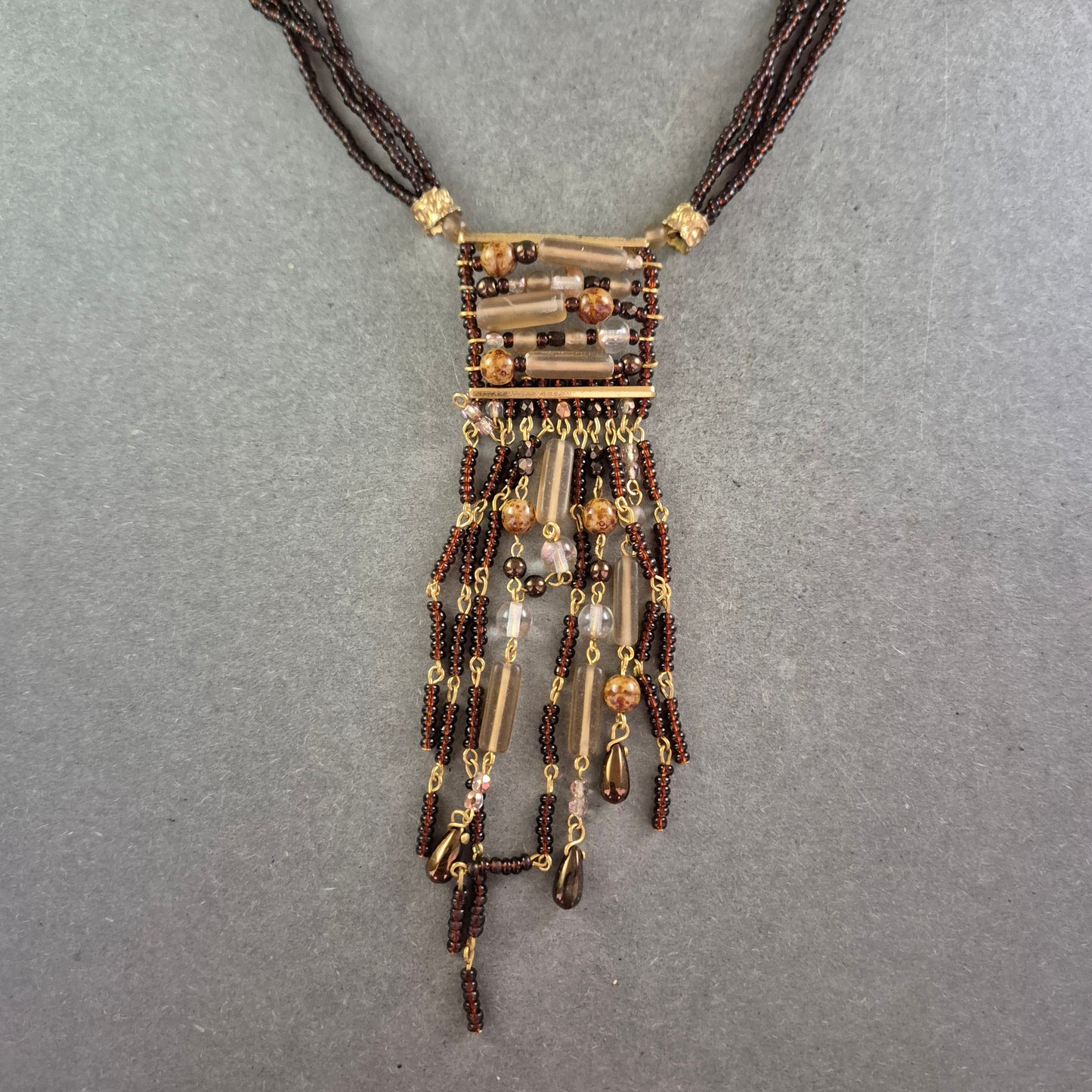 Exotische Damen Kette mit Perlen und Anhängern – Ethno Stil