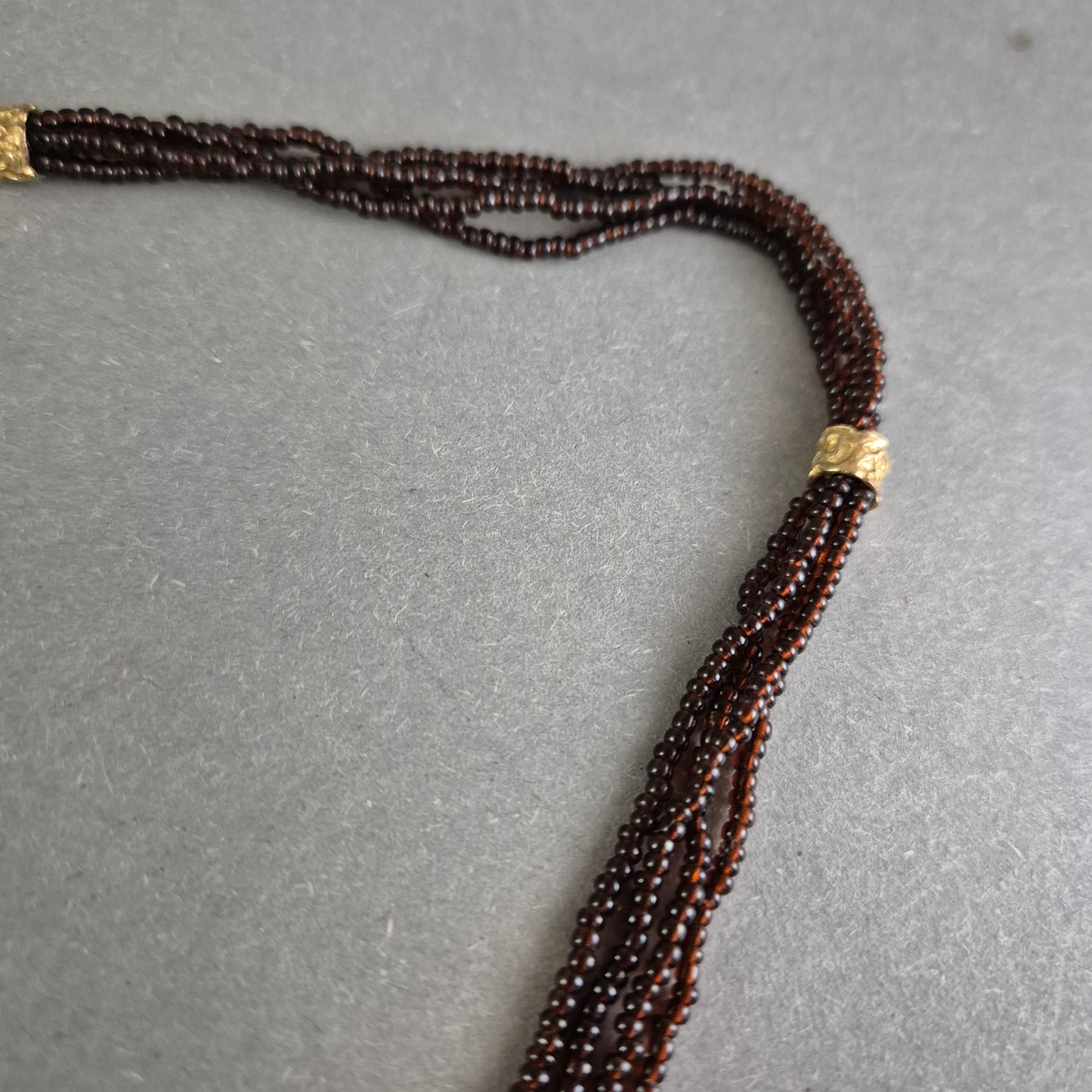 Exotische Damen Kette mit Perlen und Anhängern – Ethno Stil