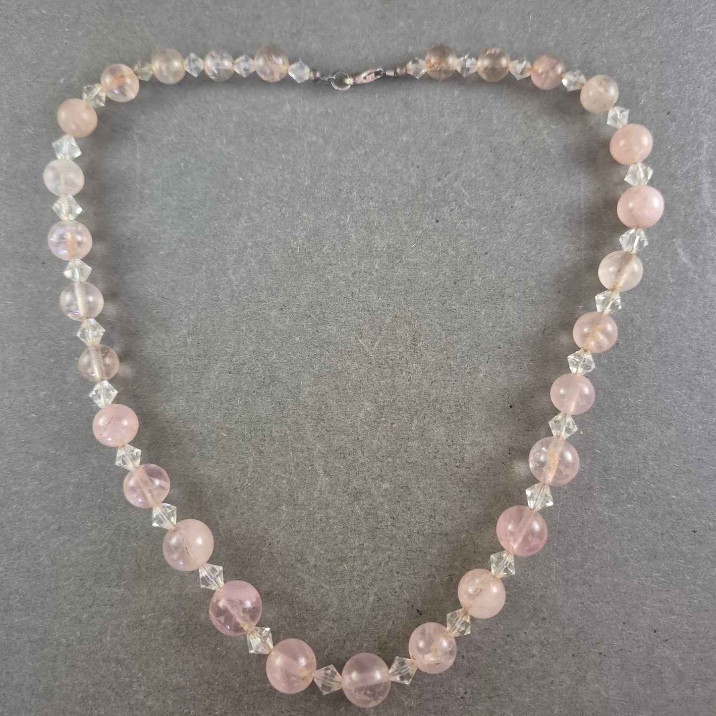 Damen Kette mit Rosenquarz und Kristallperlen – Zart und feminin