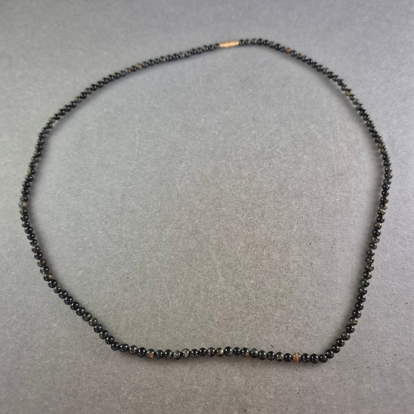 Damen Kette mit schwarzen Perlen – Schlicht und edel