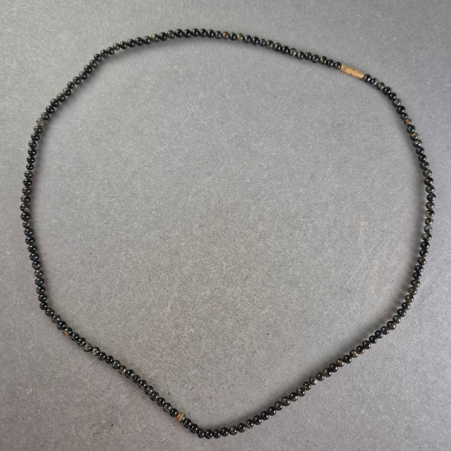 Damen Kette mit schwarzen Perlen – Schlicht und edel