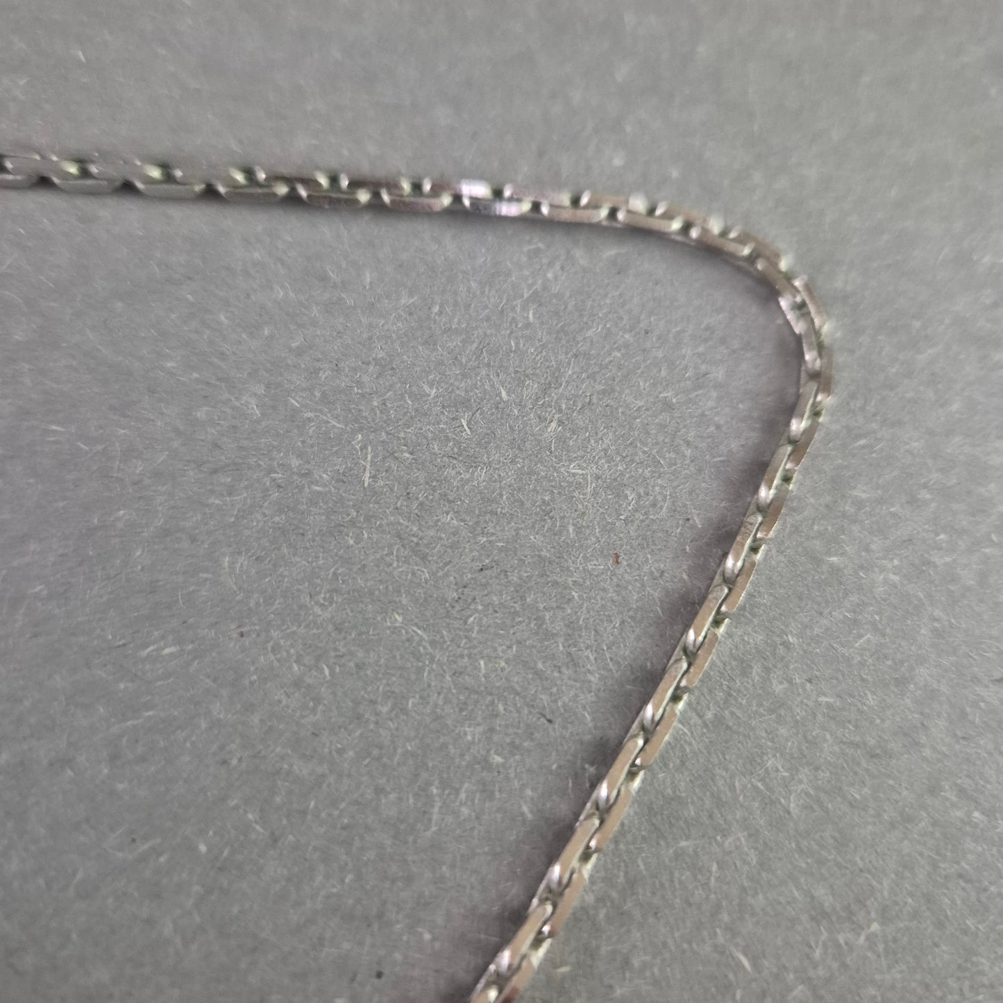 Damen Kette mit großem Kristallanhänger – Zeitlos und edel