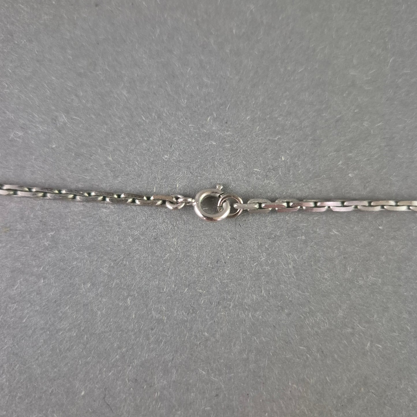 Damen Kette mit großem Kristallanhänger – Zeitlos und edel