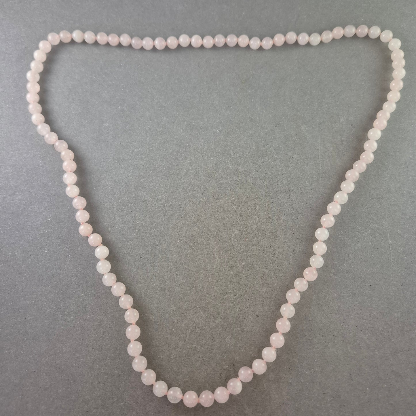 Damen Kette aus Rosenquarz – Zart und zeitlos