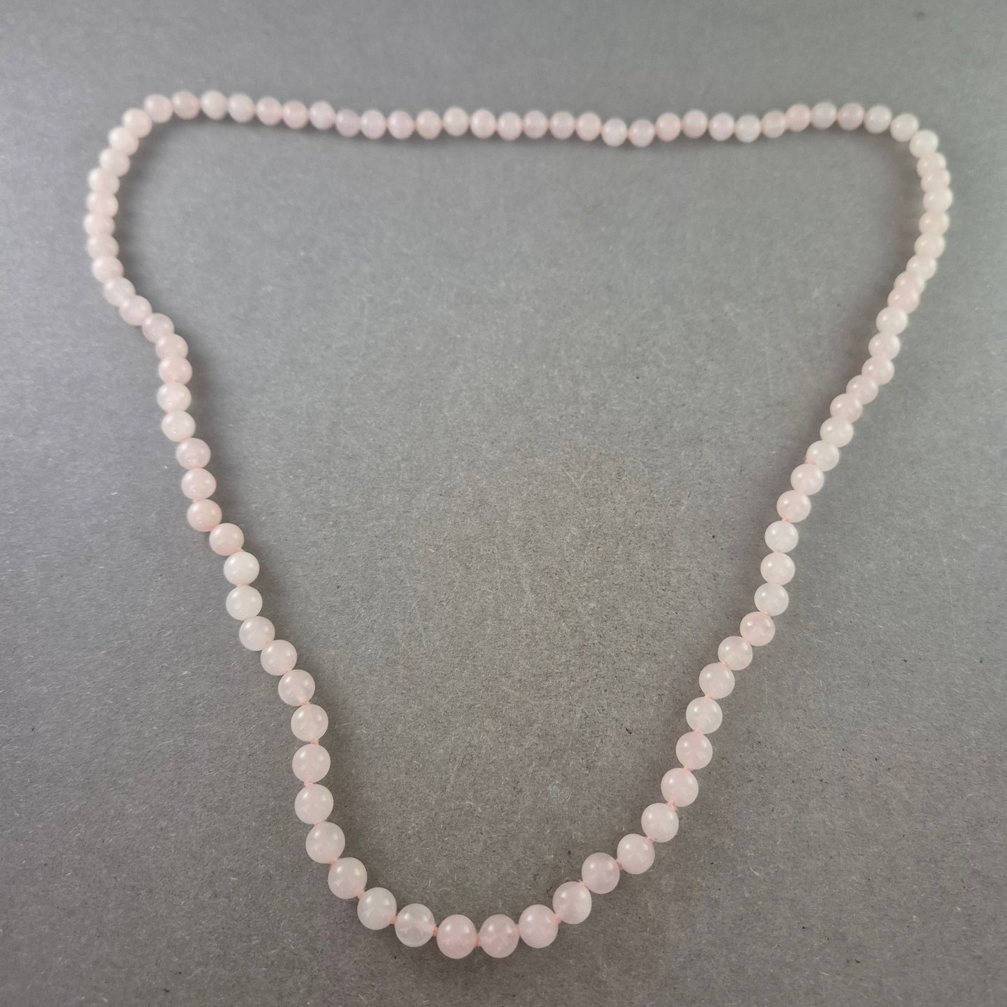 Damen Kette aus Rosenquarz – Zart und zeitlos