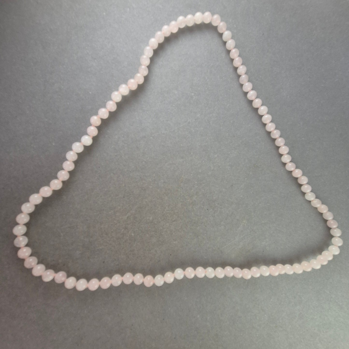 Damen Kette aus Rosenquarz – Zart und zeitlos