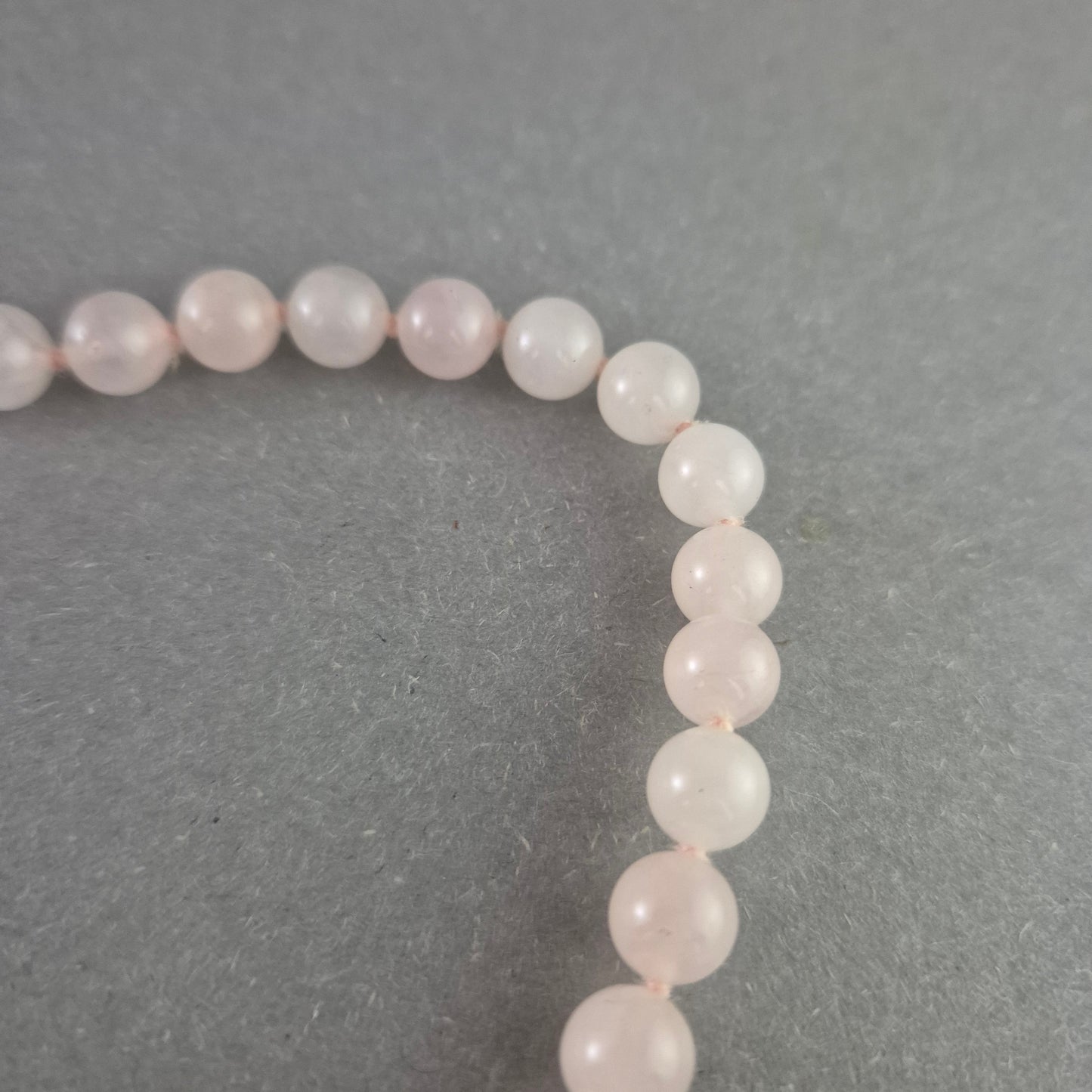 Damen Kette aus Rosenquarz – Zart und zeitlos