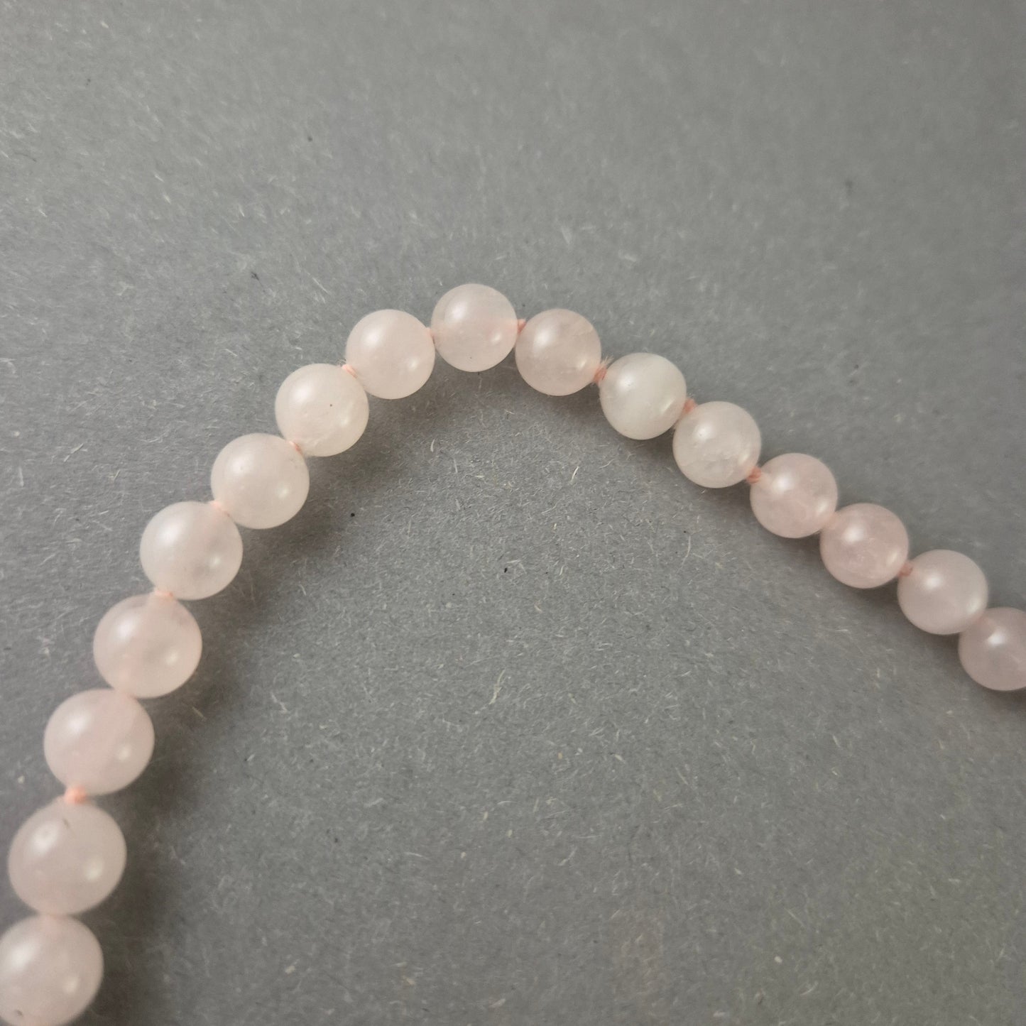 Damen Kette aus Rosenquarz – Zart und zeitlos