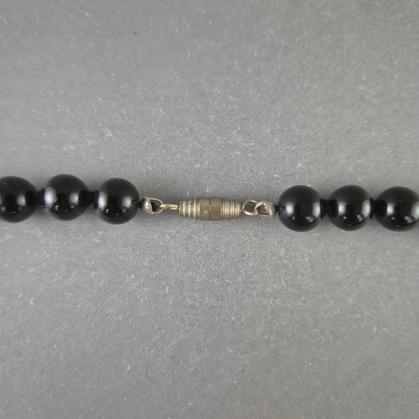 Damen Kette aus schwarzen Perlen – Elegant und klassisch