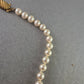 Damen Kette mit weißen Perlen – Klassisch und elegant
