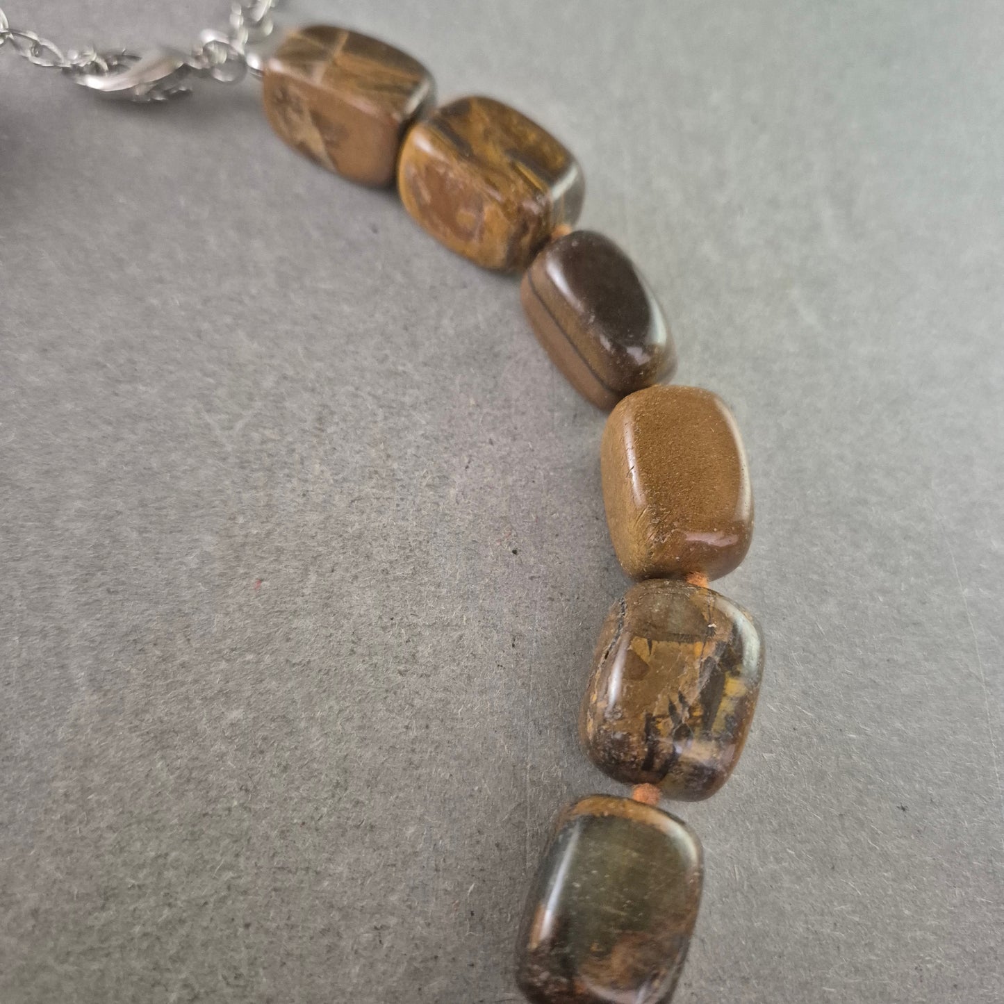 Damen Kette aus Tigerauge – Naturstein mit Schimmer