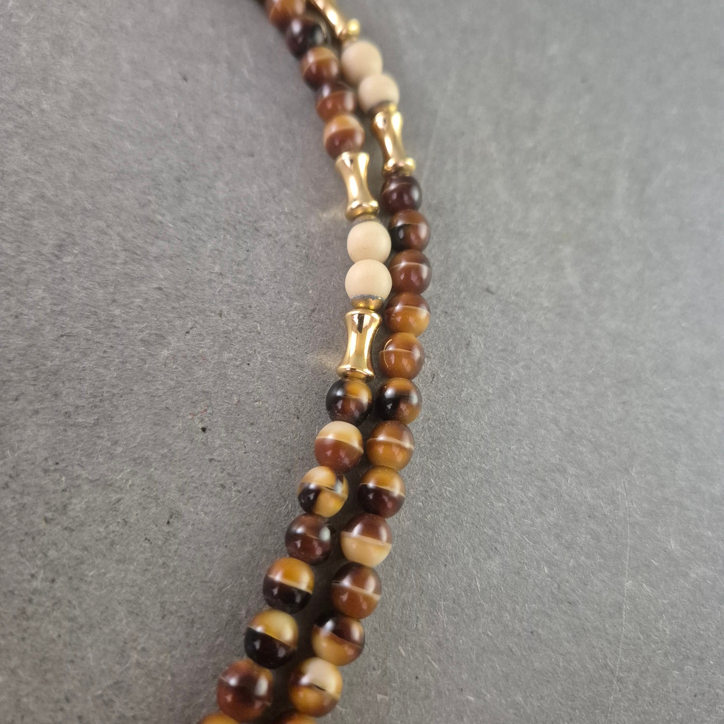 Damen Halskette mit braunen Steinperlen – Zweireihig & elegant