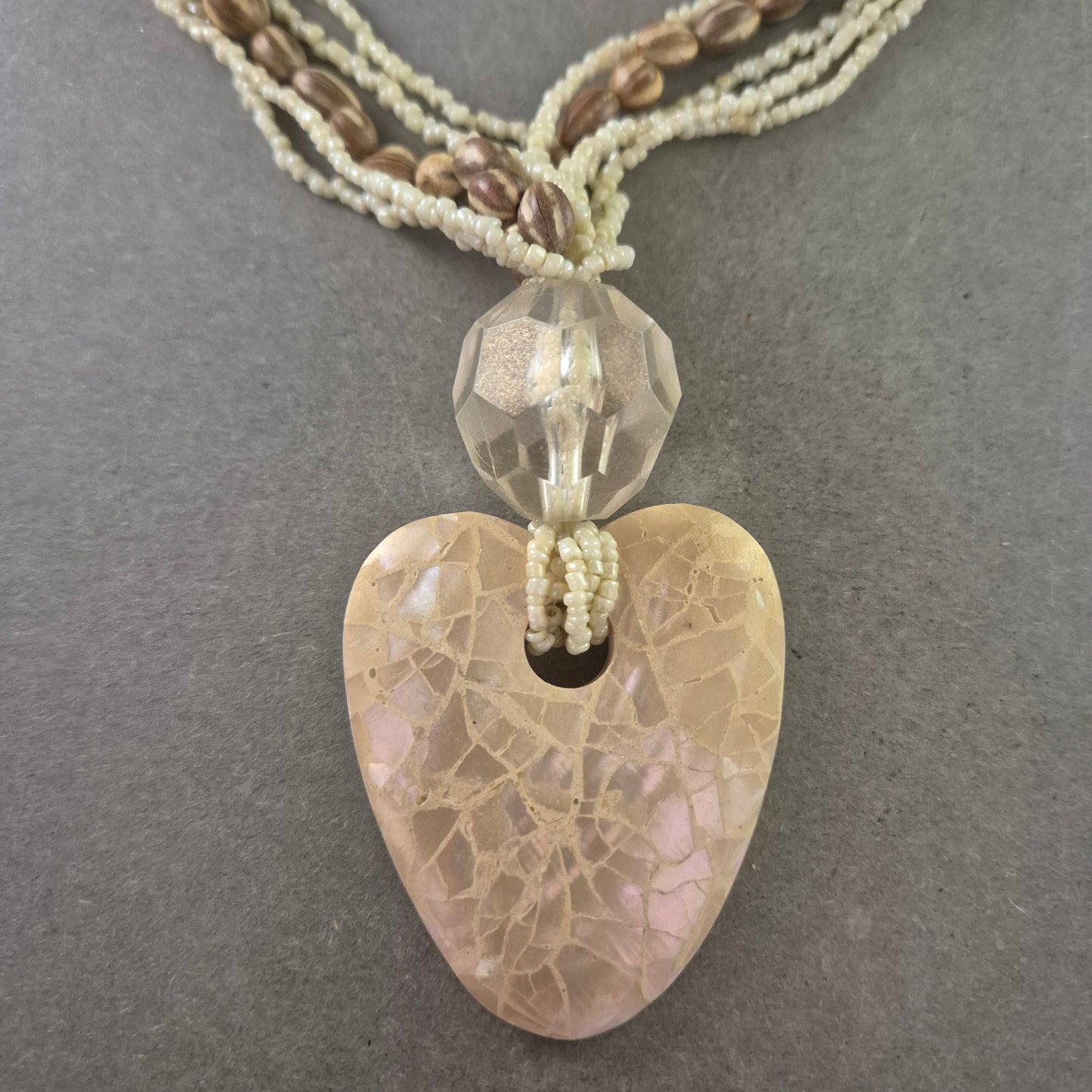 Damen Halskette mit Herz Anhänger – Mehrreihig & Perlenmix