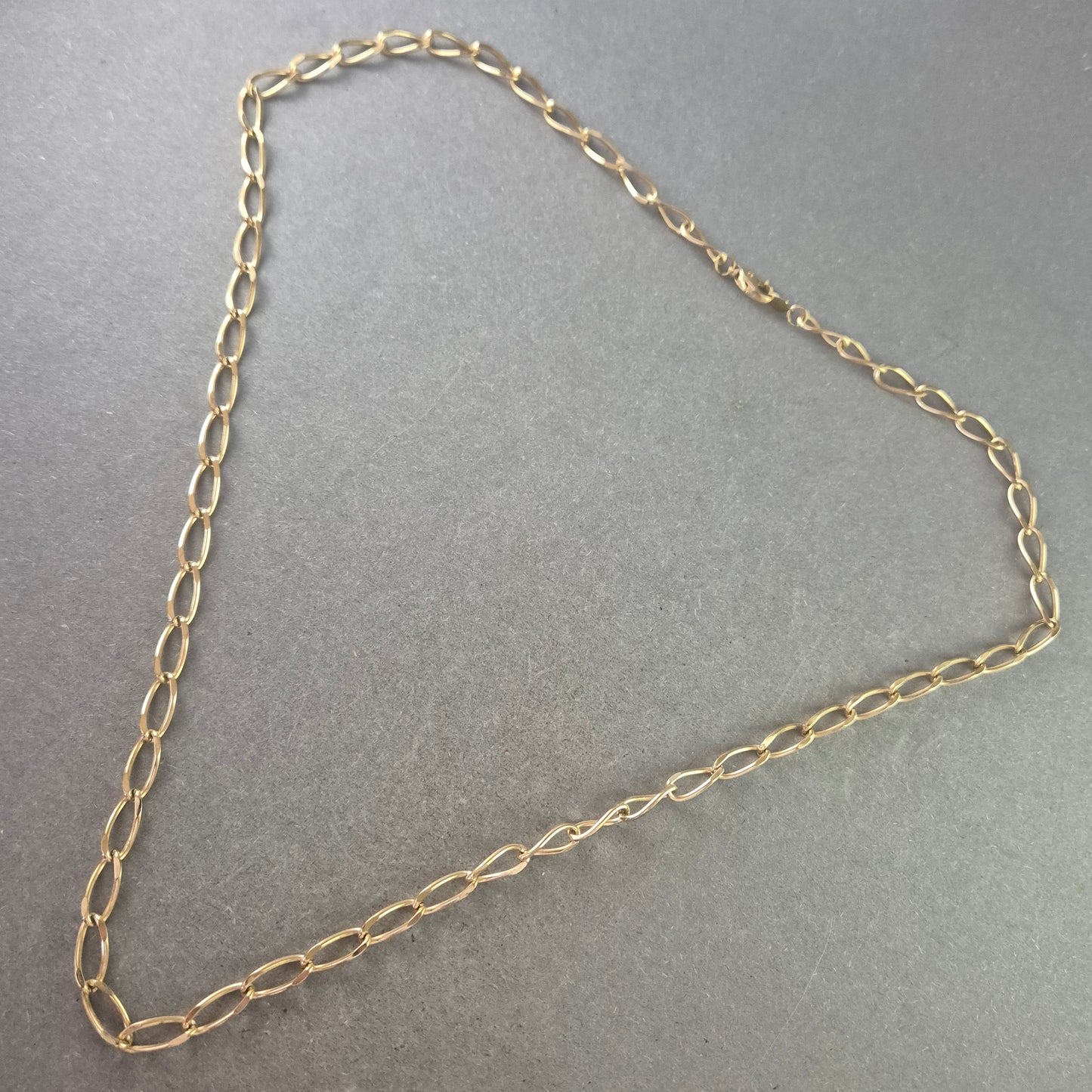 Damen Halskette goldfarben – Klassisches Gliederdesign