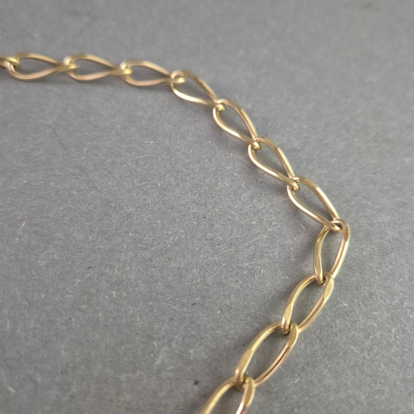 Damen Halskette goldfarben – Klassisches Gliederdesign