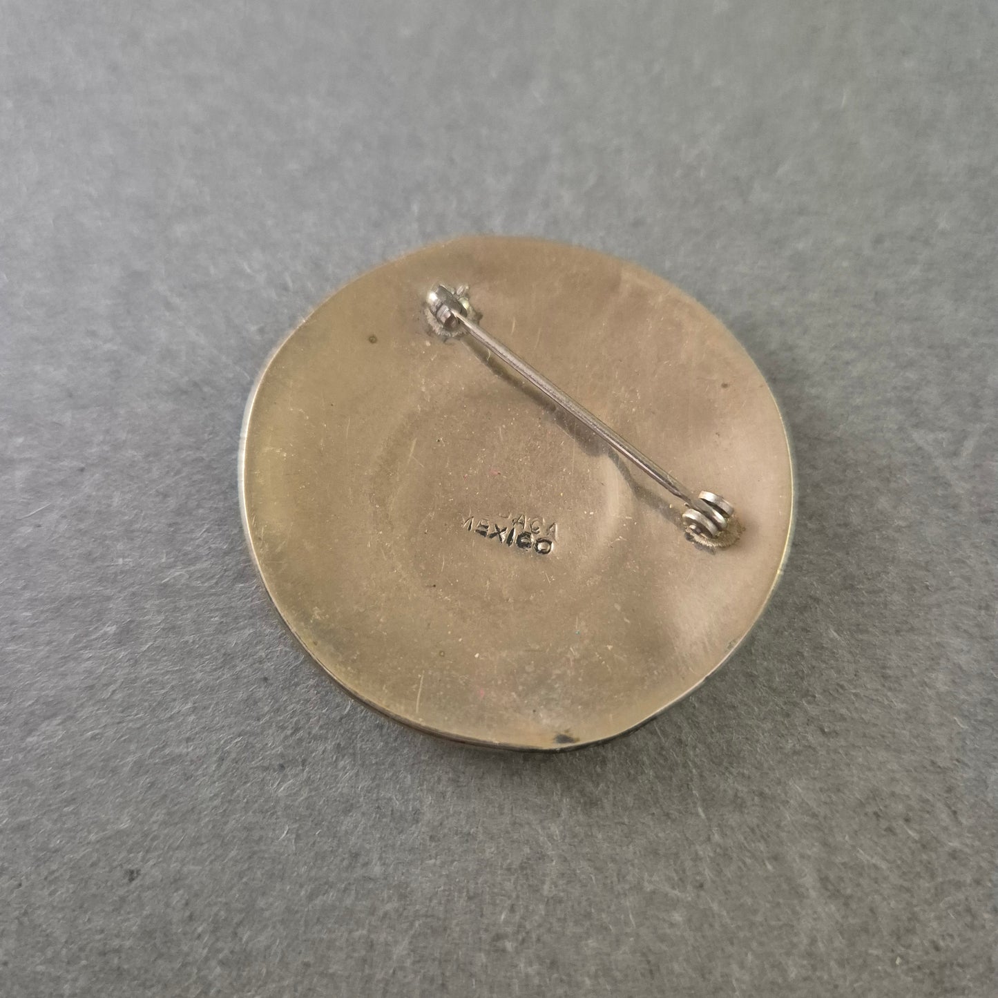 Damen Brosche rund – Perlmutt Einlage in schimmernden Farben