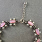Elegantes Silber Armband mit rosa Cabochons und Perlen – Vintage Look