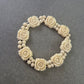 Elastisches Armband mit Rosenmotiv – Cremefarbenes Vintage-Design