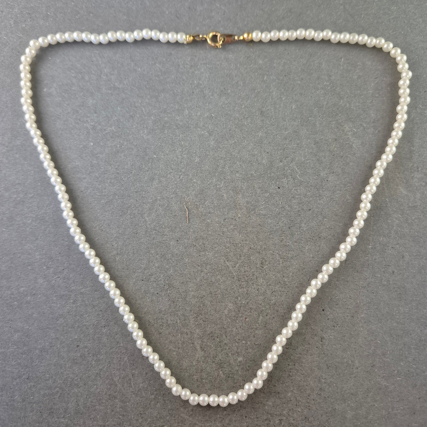 Elegante Perlen Kette – Klassisches Schmuckstück mit zeitloser Ausstrahlung