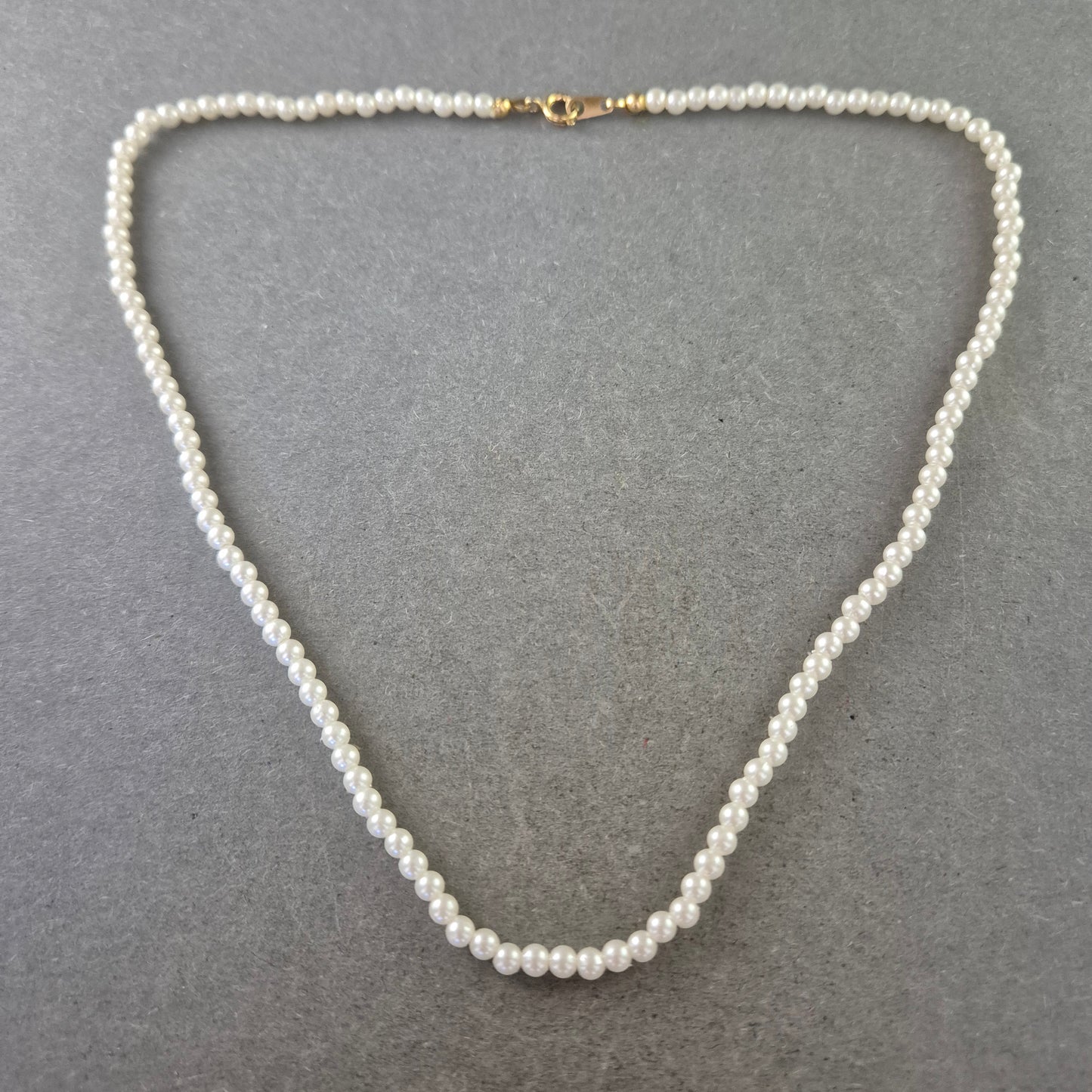 Elegante Perlen Kette – Klassisches Schmuckstück mit zeitloser Ausstrahlung