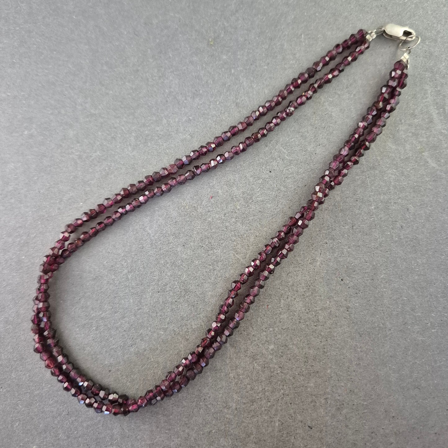 Damen Kette – Doppelreihige Granat Halskette mit Facettenschliff