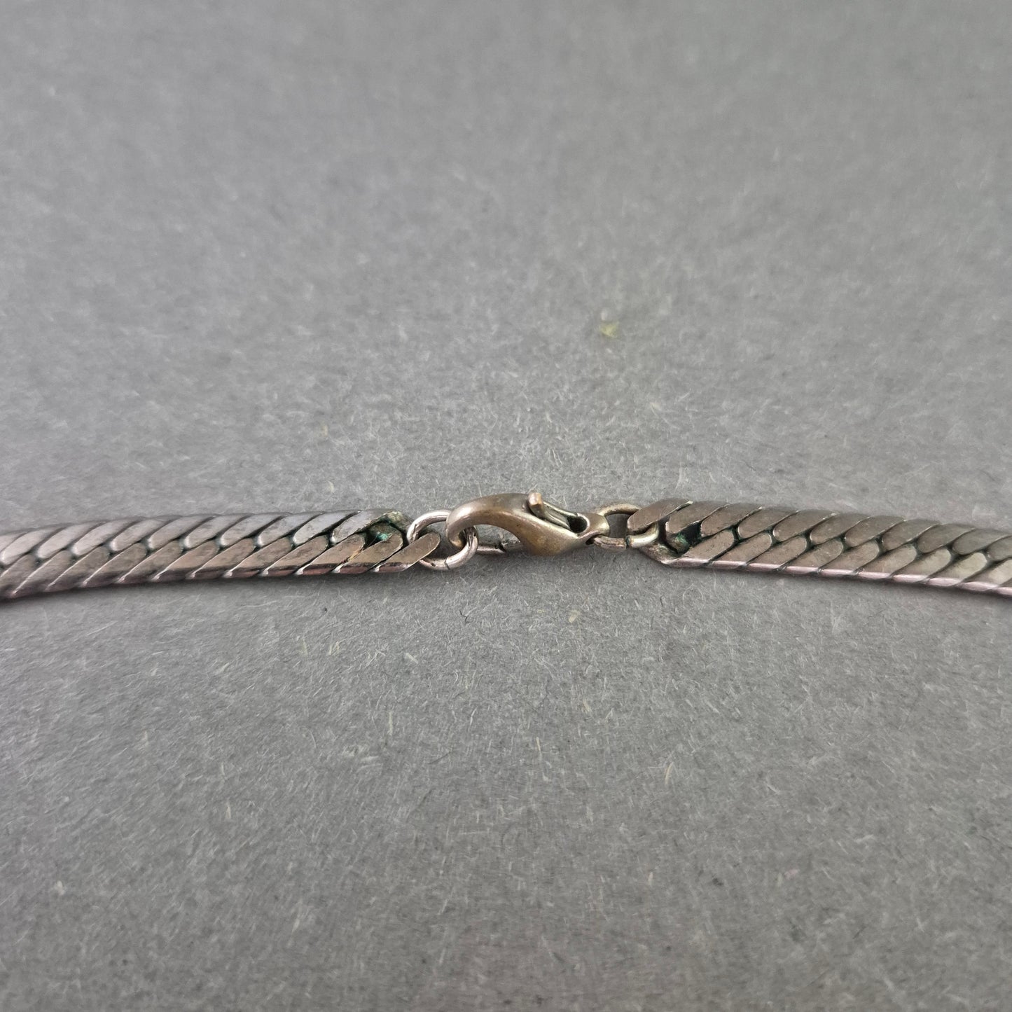 Damen Kette – Silberfarbene Schlangenkette im klassischen Design